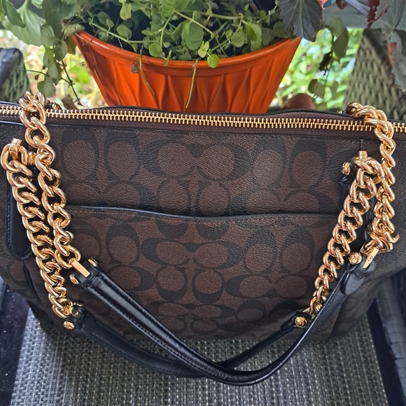 🎁 NEW COACH AVA SIGNATURE Shoulder Bag with Gold Chains/Hardware - Picture 4 of 14